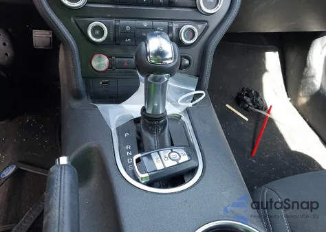 2022 Ford Mustang Ecoboost Fastback z USA, uszkodzony, nr VIN 1FA6P8TH4N5123449